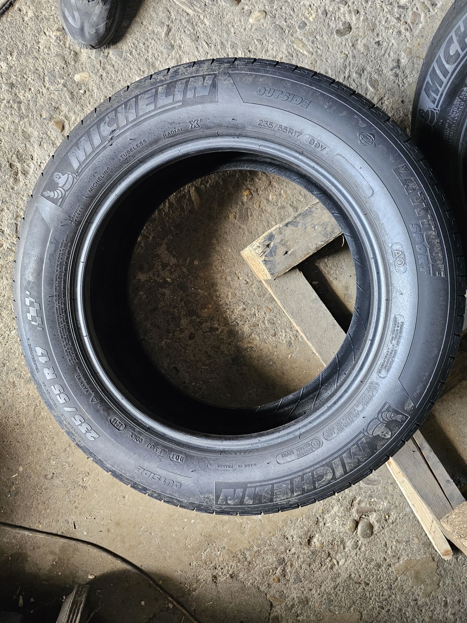 4 anvelope vara 235 55 17 Michelin Latitude