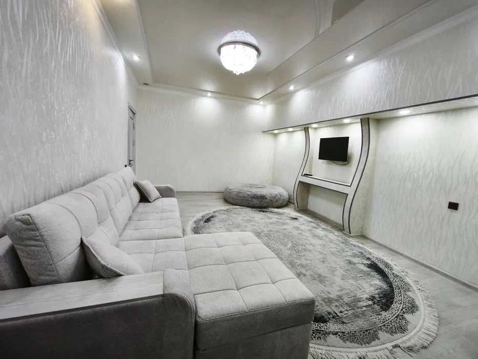 Уютная квартира в кирпичном доме, 2 этаж Яккасарай 70 м², кирпич !*