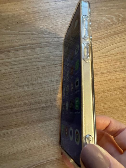 Samsung S25 cumparat recent