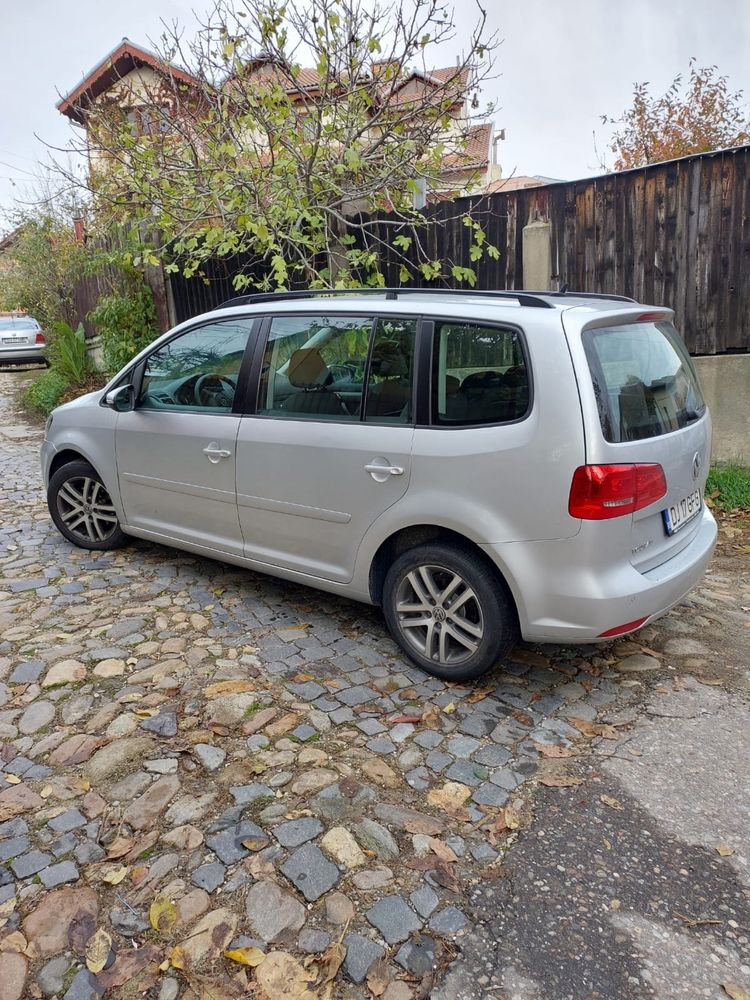 VW Touran 7 Locuri, 1,6 TDI, cutie manuala 6+1, climatronik