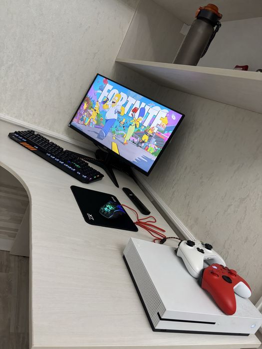 Продам X Box one S 1tb