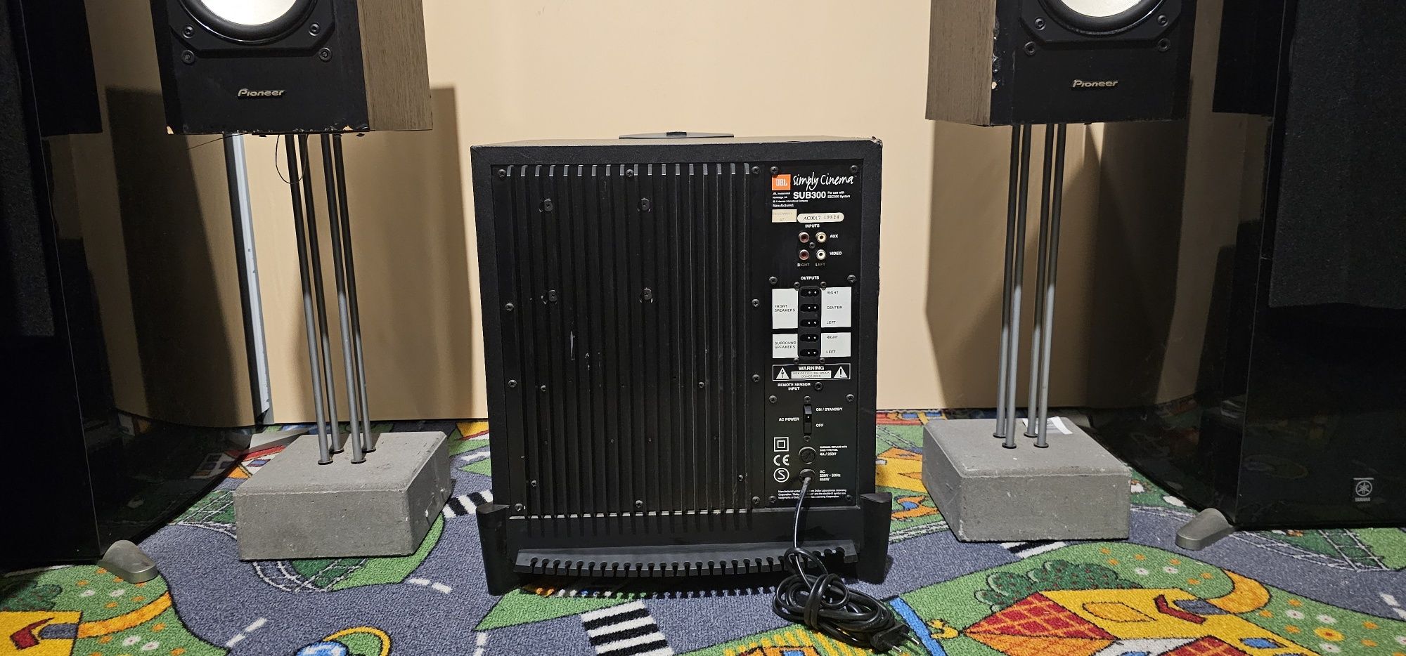 Subwoofer activ JBL SUB 300