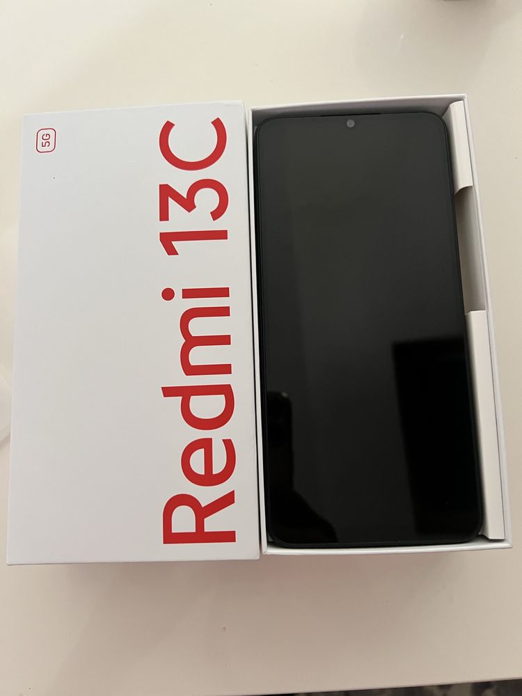 {{НОВ}}Телефон Xiaomi Redmi 13C ,5G , 8GB RAM ,256 GB ;