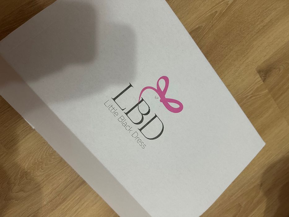 Черна официална рокля