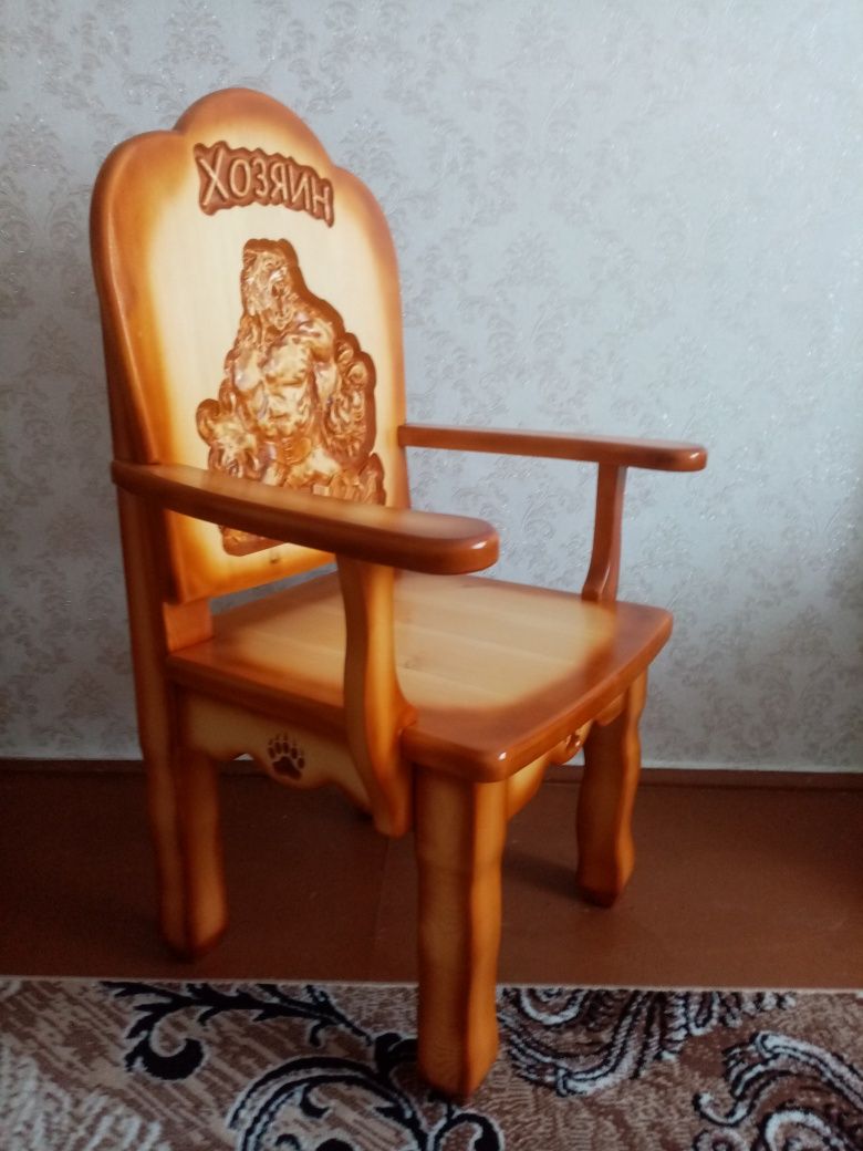 Кресло "Хозяин" из массива дерева.