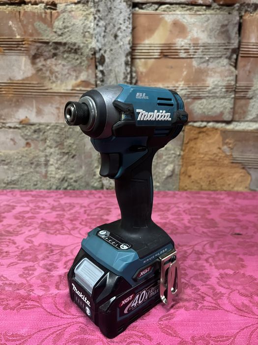 Makita TD003G XGT 40V импакт винтоверт