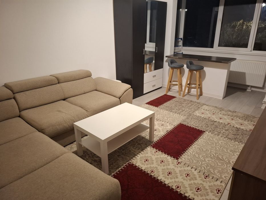 Garsonieră decomandată 34 mp, etaj 2/4, mobilată, utilată, centrală pr