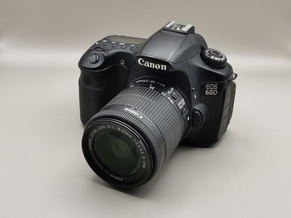 Kit foto canon 60D + obiectiv canon 18-55mm IS STM