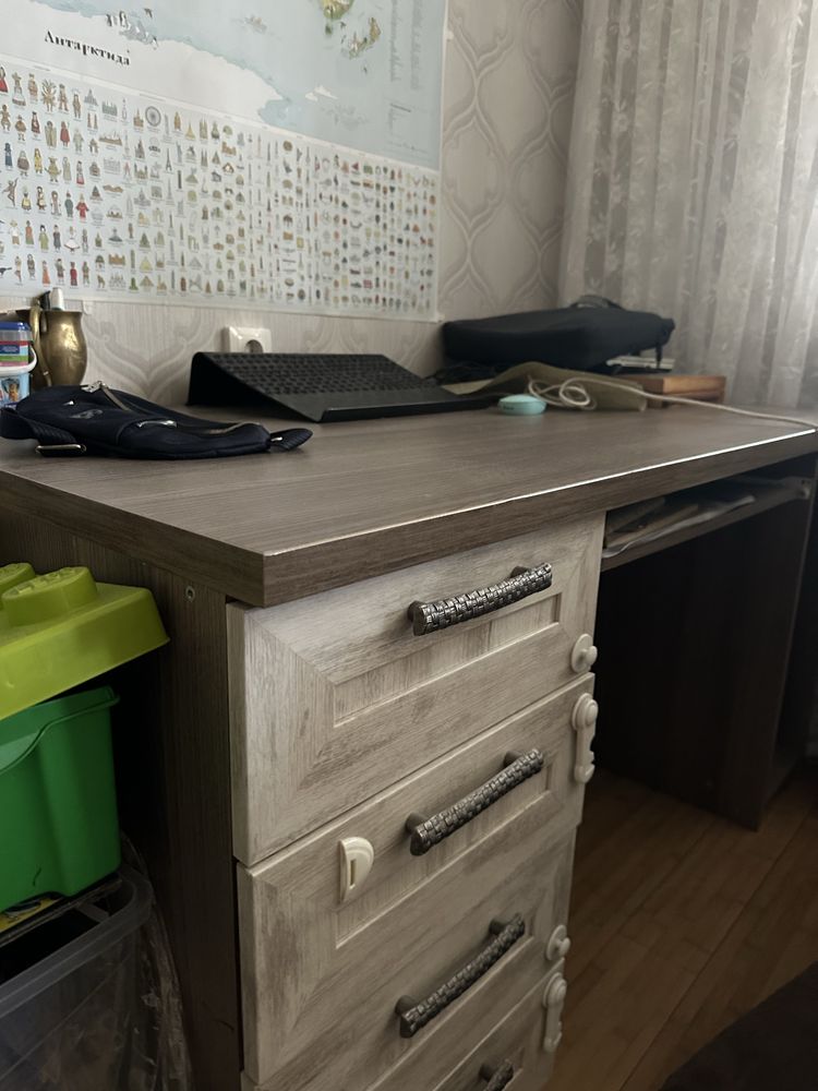 продается стол для работы