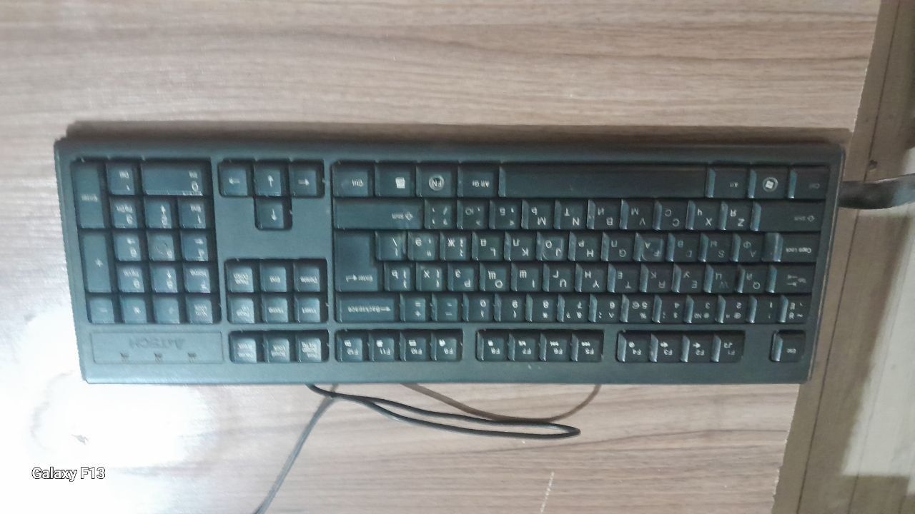Продам клавиатуру мишки наушники