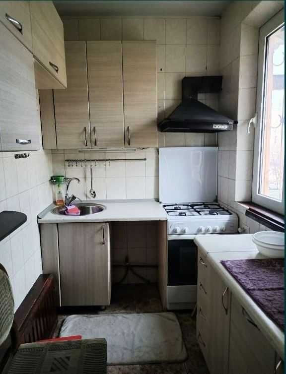 Продаётся кврартира 77 серия кирпич  2\3\4 дома