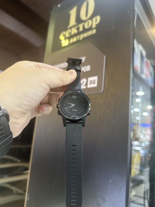 Garmin Fenix 5s черный