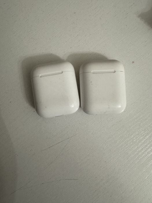 Продам наушники аирподс 1-2 поколение
