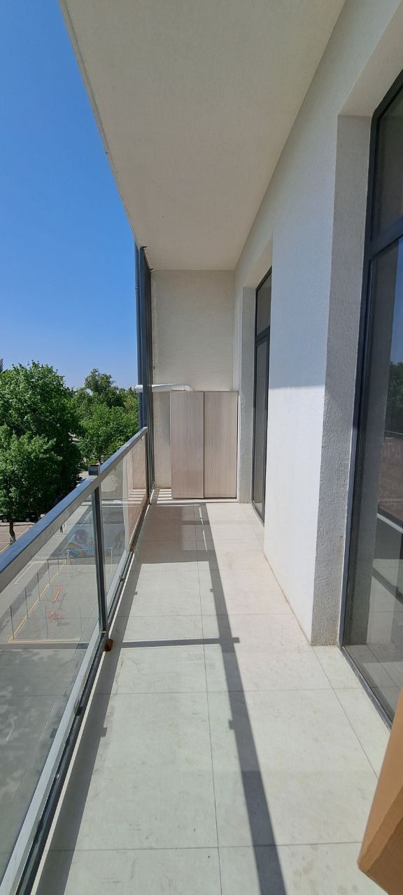Бий. Центр Луначарского новостройка. 50м² 2/4/5  Кирпич.