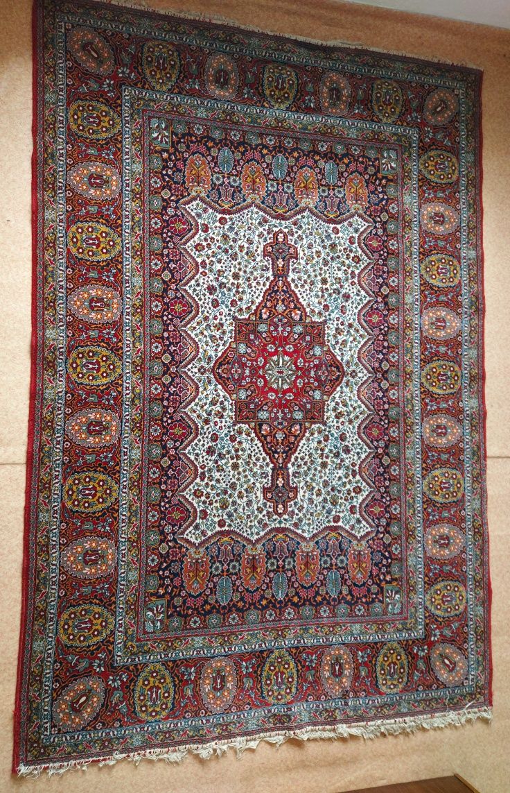 Персийски килим                   .