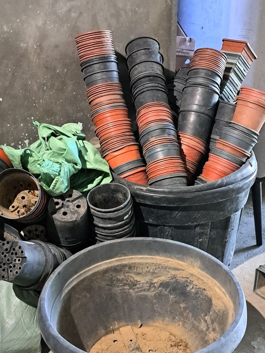 Gullar uchun tuvaklar. Горшки для растений