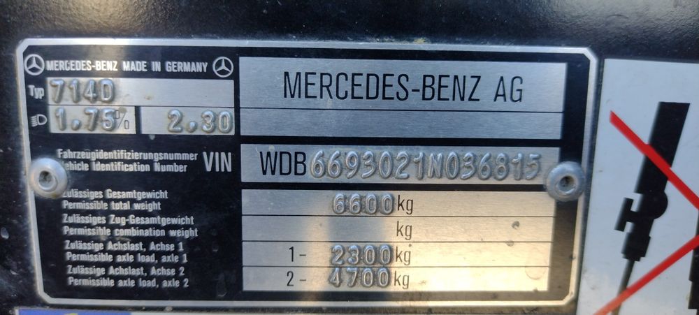 Mercedes Vario 714 D Basculabil