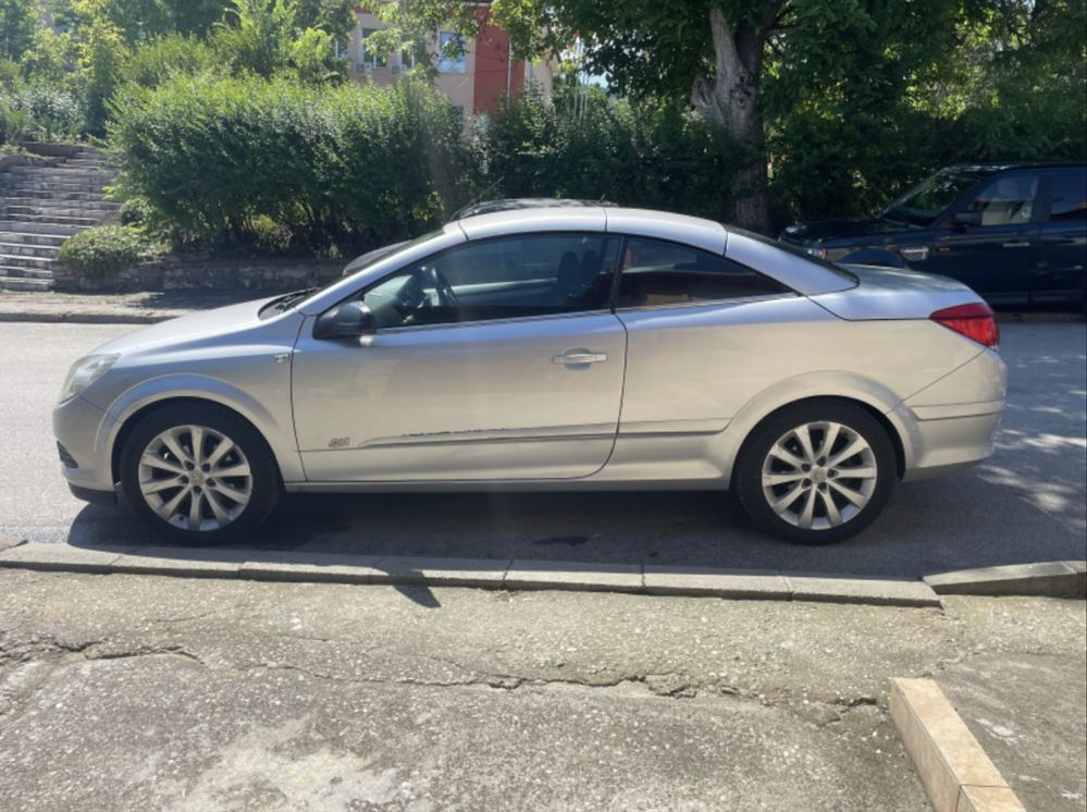 Opel Astra H TwinTop 1.6 десен волан на части