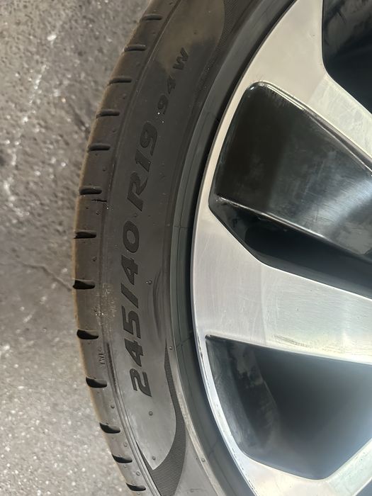 Set 5 Roti VW Arteon Passat R19 Montevideo Jante originale cu Pirelli