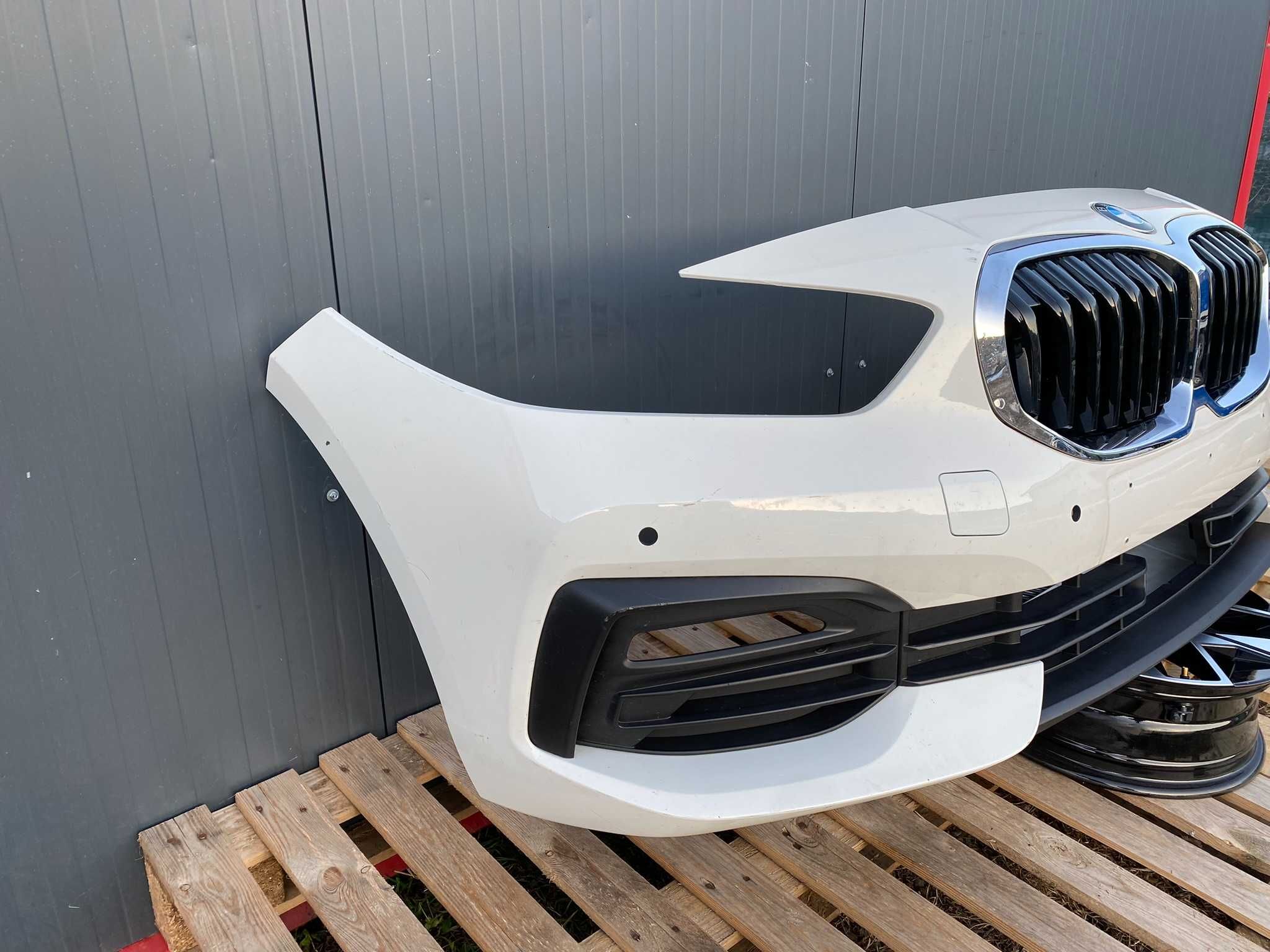 Bara fata completa, BMW F40 seria 1, stare foarte buna, original
