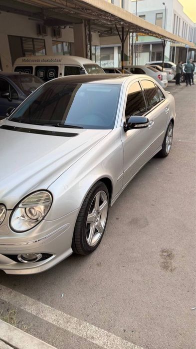 Mercedes-Benz. В хорошем сосотояние !