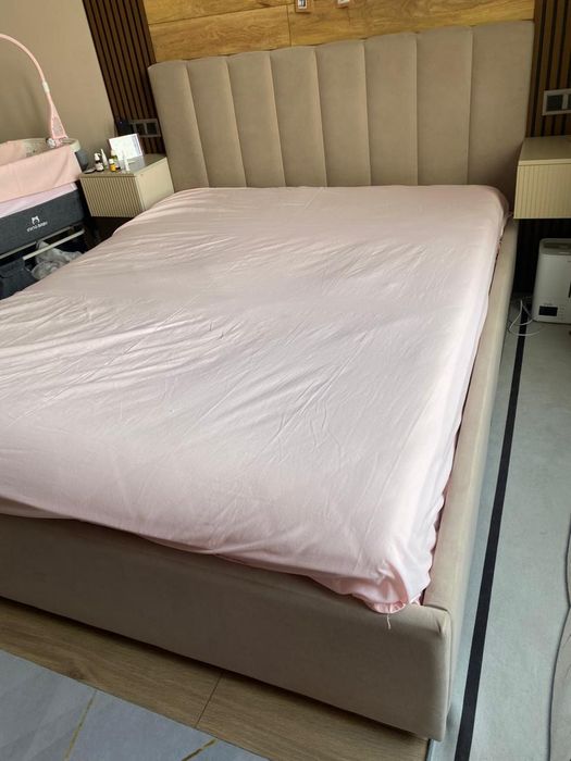 Кровать в отличном состоянии