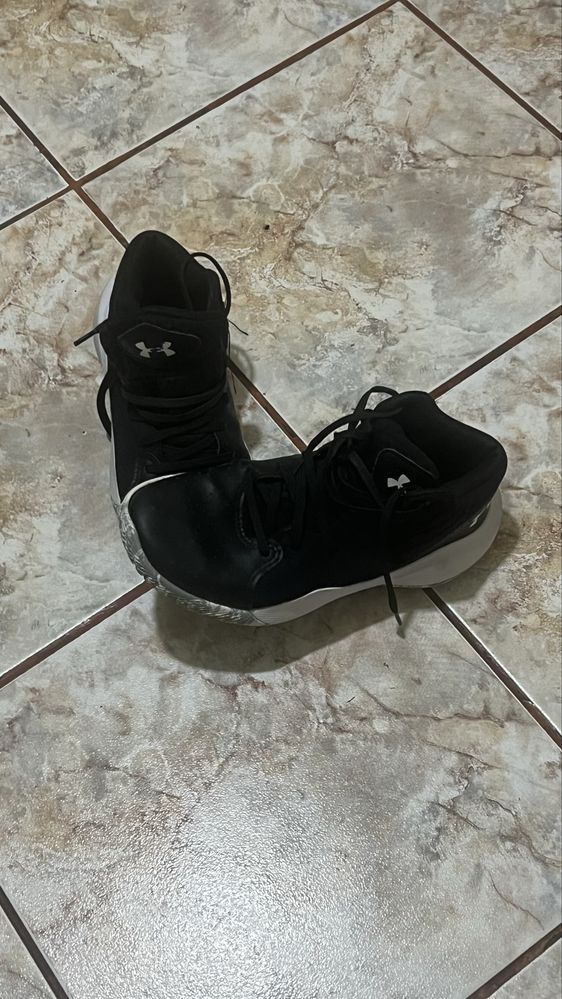 Ghete under armour mr.38