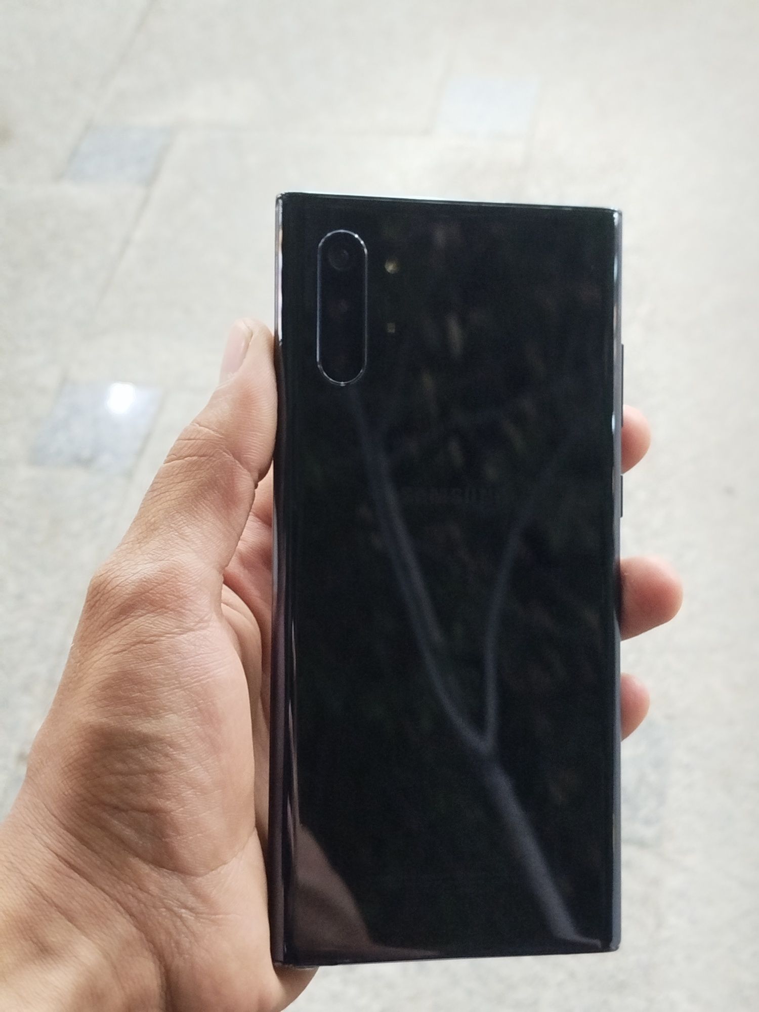 Samsung not 10 plus 5g ekran alishgan ejdi emas ekrani
