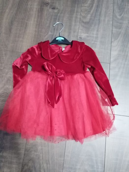 Rochite de Crăciun, 2 ani impecabile