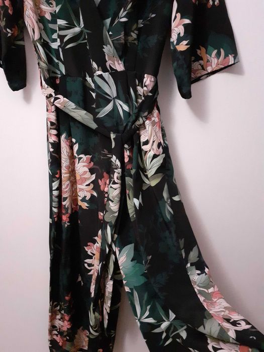 Salopetă superbă(rochie pantalon) perfectă pt. orice ocazie, mărime 40