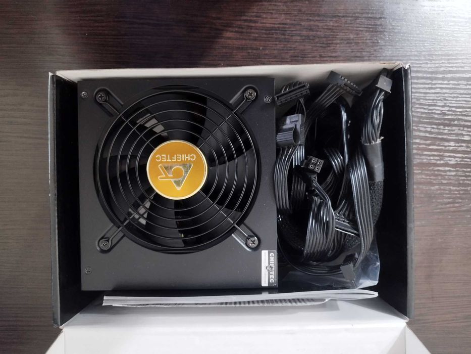 Блок питания для ПК Chieftec Proton 600W Bronze