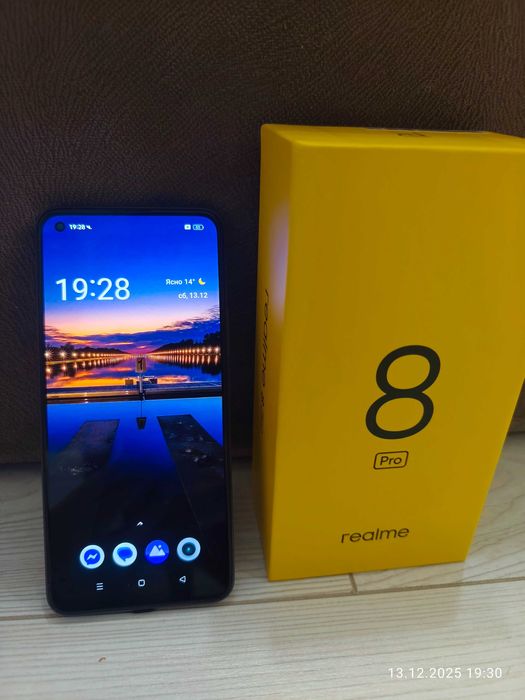 Смартфон Realme 8 Pro