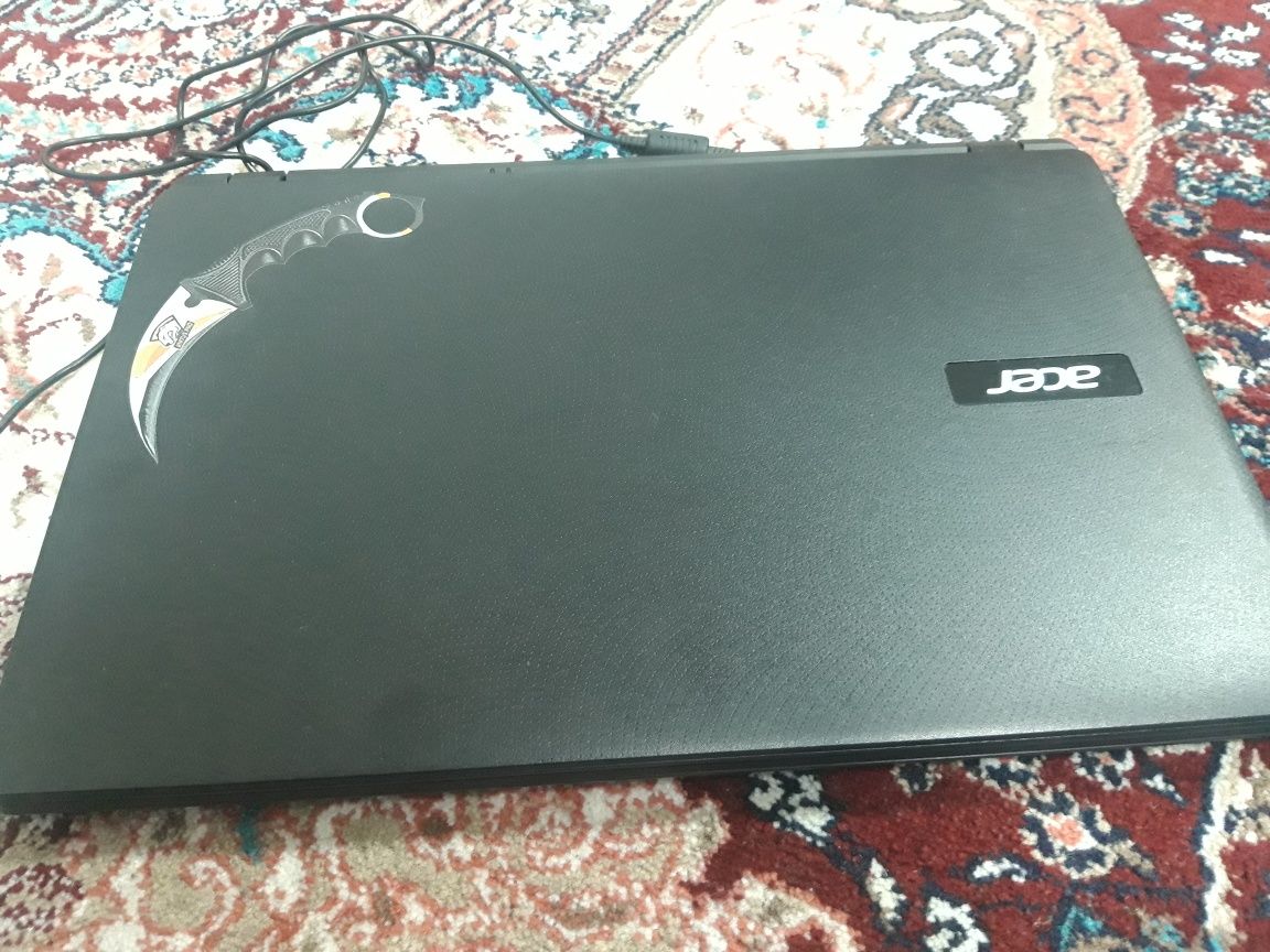 Acer extra 2519 noutbuk