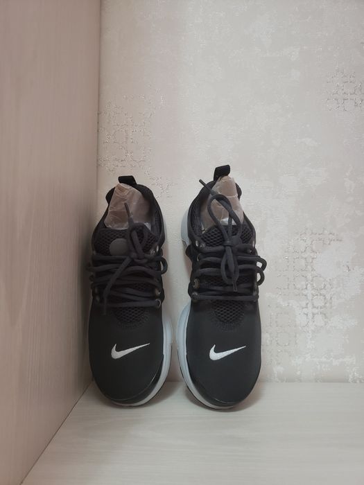 Nike кроссовки Presto,серые,оригинал,женские кроссовки,37.5