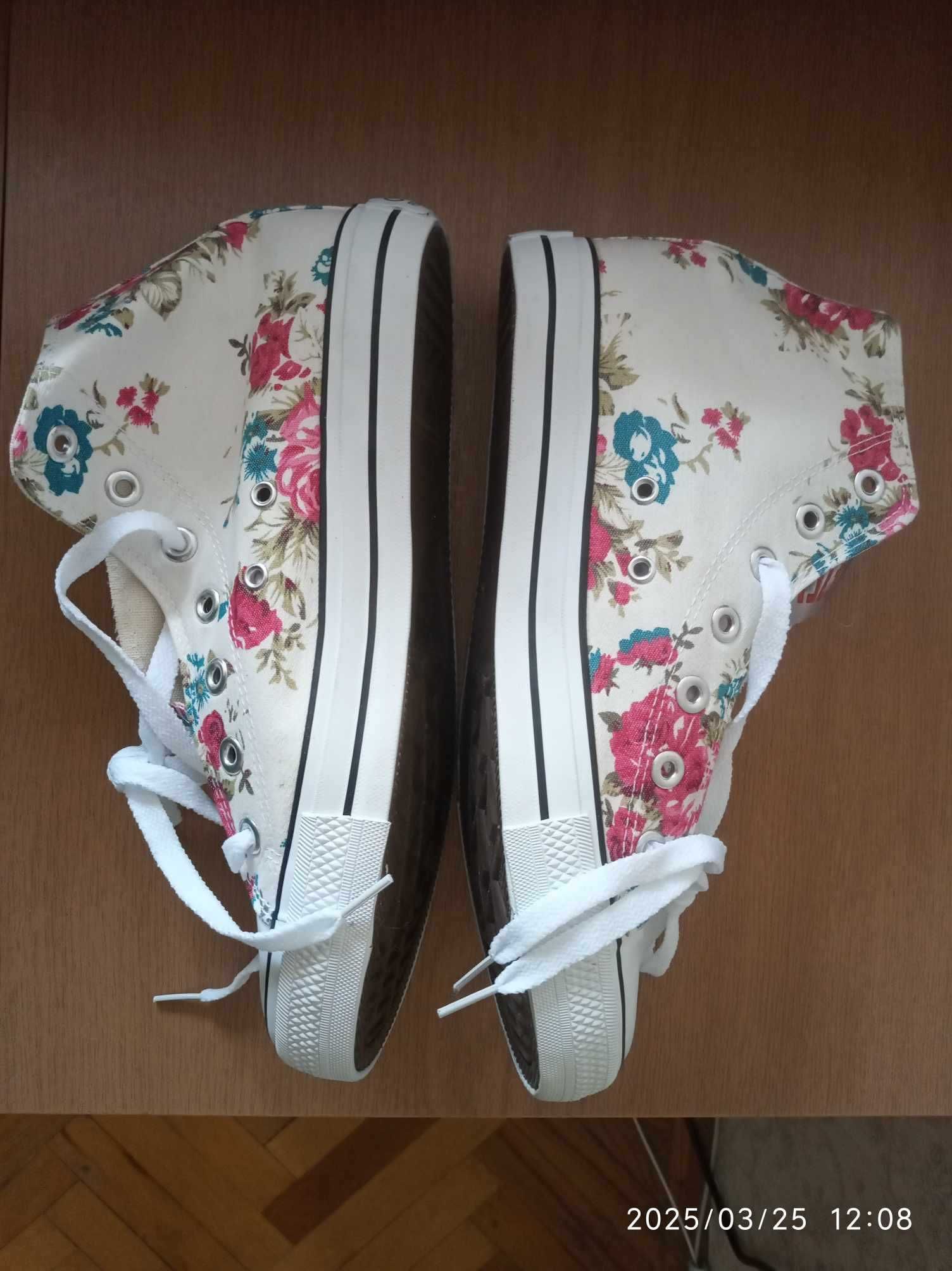 Дамски кецове, чисто нови