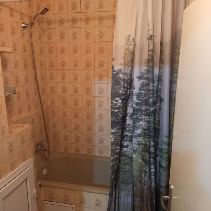 Дава се под наем Тристаен апартамент в Пловдив, Коматевски възел - 92 кв.м за 433.5 € - Снимка #9