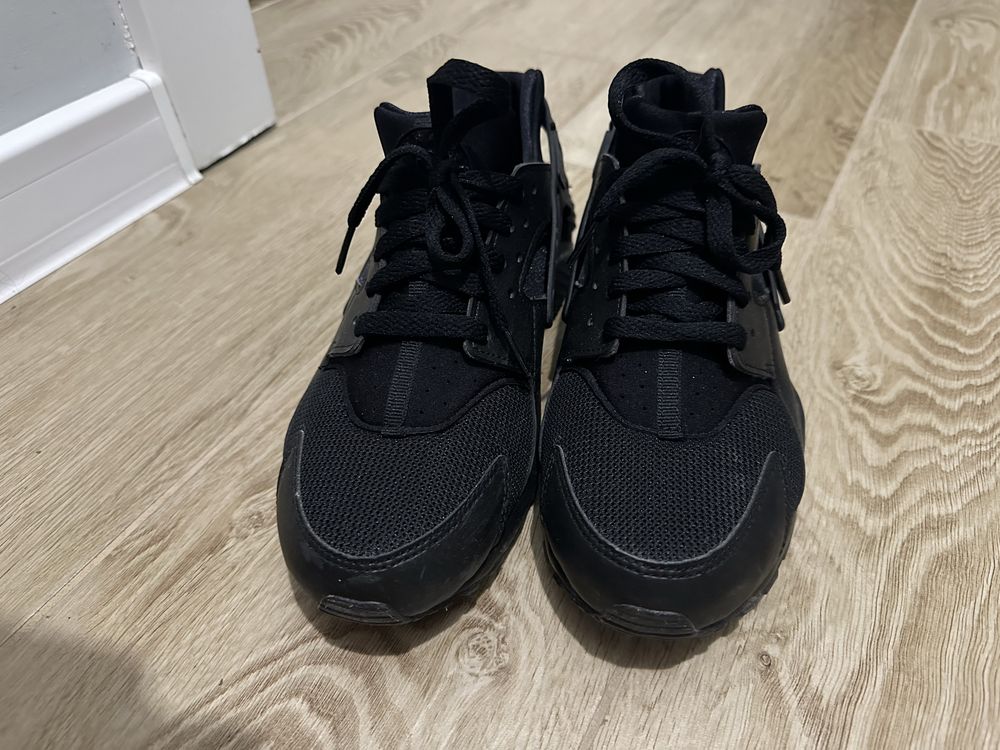 Чисто нови маратонки Nike