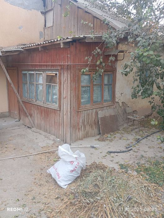 Двор в городе Навои