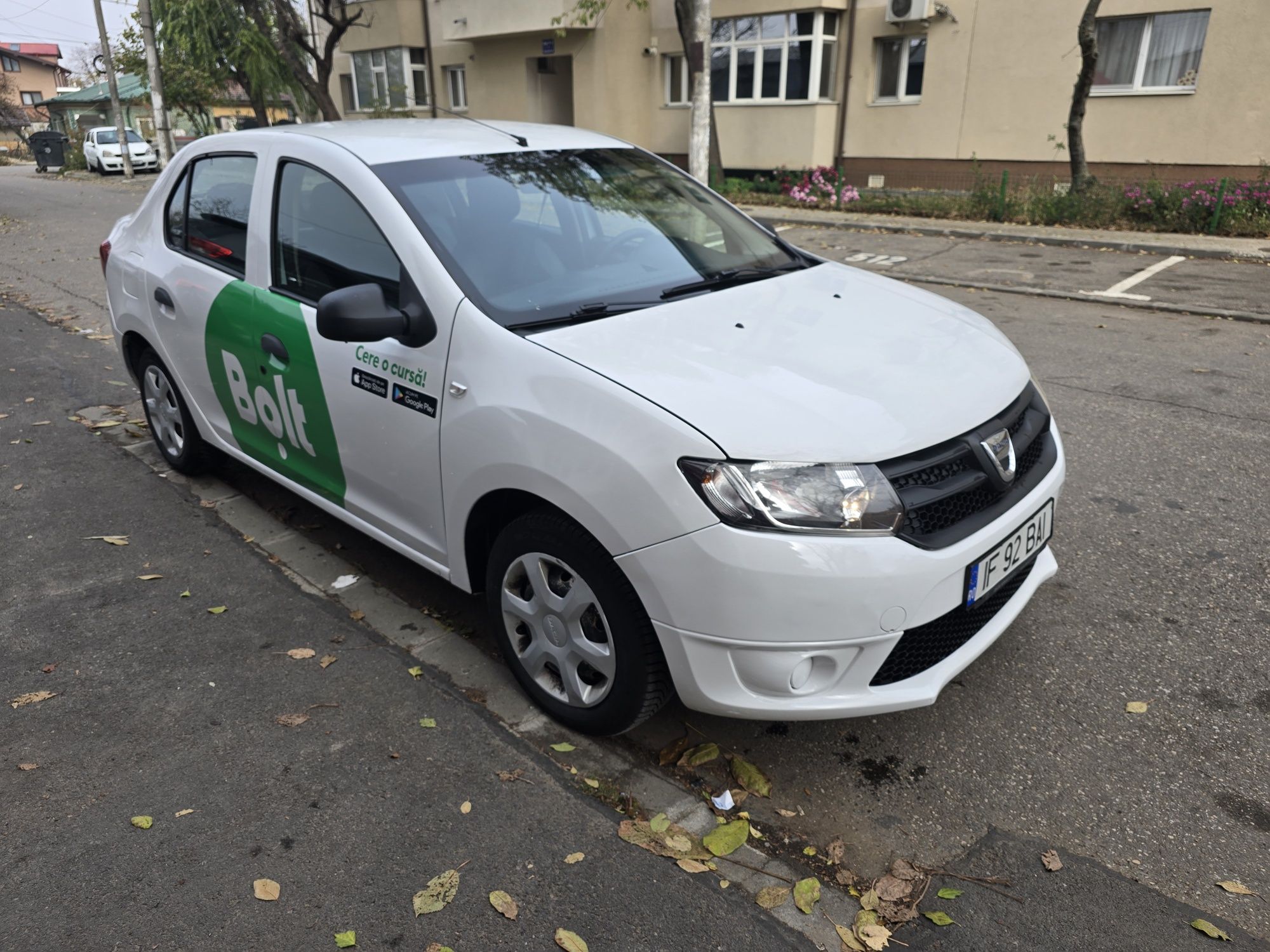 Inchiriez Logan UBER, BOLT, colantat BOLT 500LEI/ Saptamana