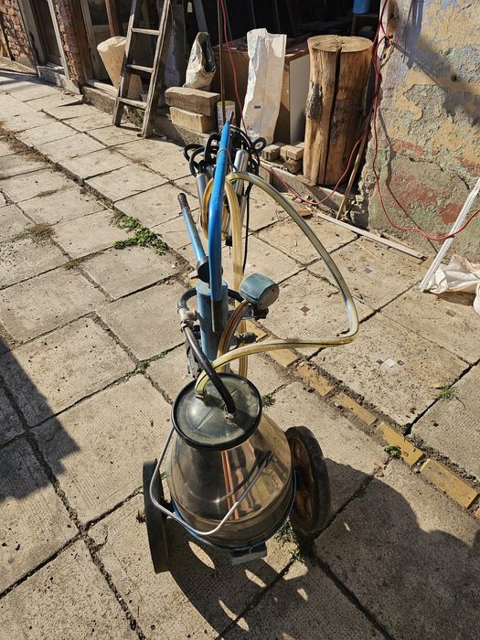 Mulgatoare vaci aprope noua in stare foarte buna de utilizare