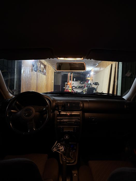 Продава се сеат леон!!