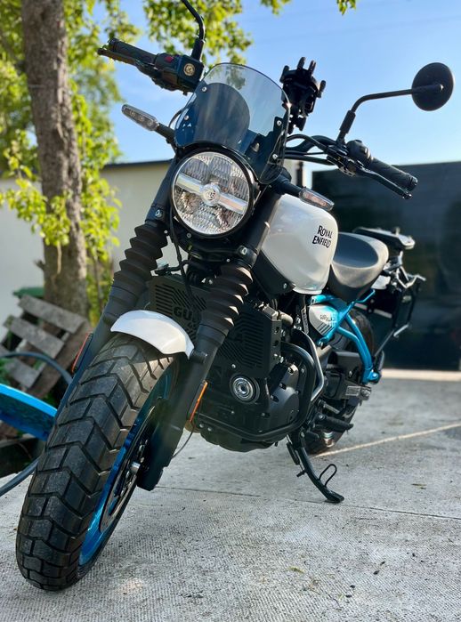 Motocicleta A2/A Royal Enfield Guerrilla 450 cc
