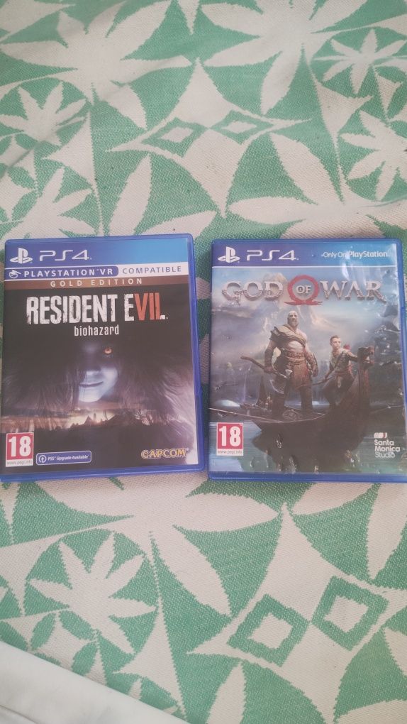 God of war и resident evil gold edition