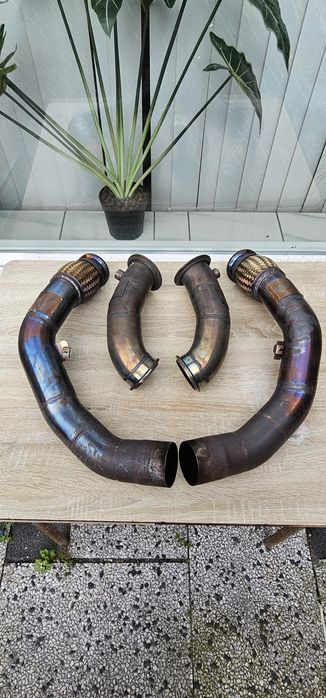 Vând downpipe  BMW  M5 F90  race !