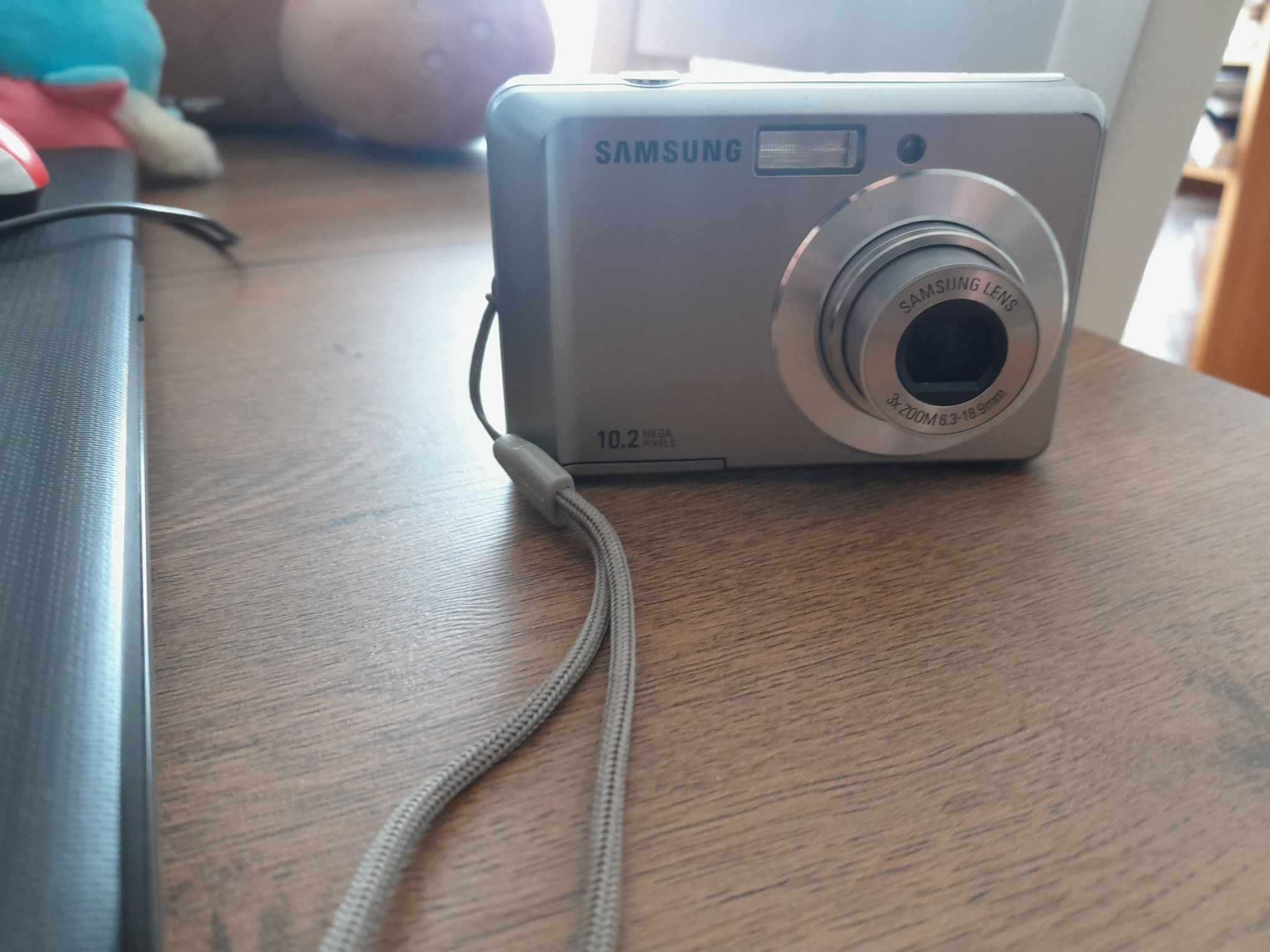 Aparat foto digital Samsung ES15, 10.2MP, argintiu