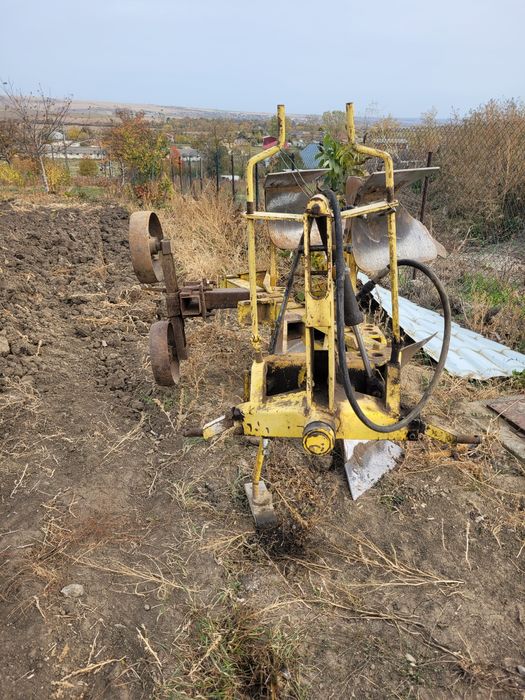 Vand plug cu două cormene în stare perfectă