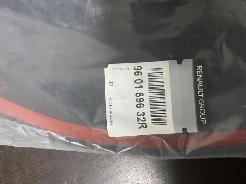 Ornamente aripa si bara dreapta fata protectie Dacia Duster 2010-2018