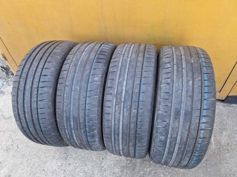 4 Michelin R19 225/45
летни гуми
DOT4418