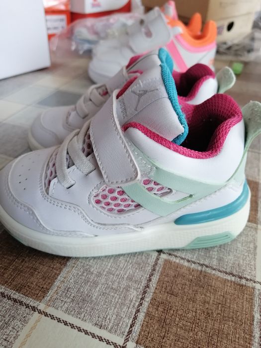 Сладки маратонки Джордан 20 номер