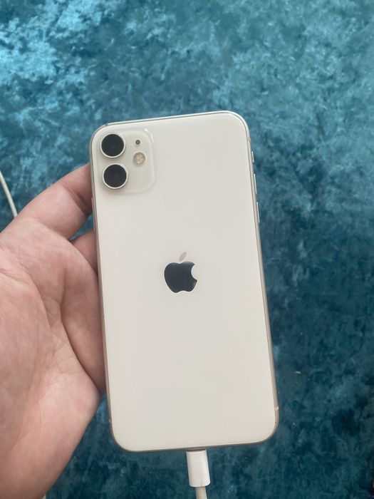 Айфон 11 64 гб продам